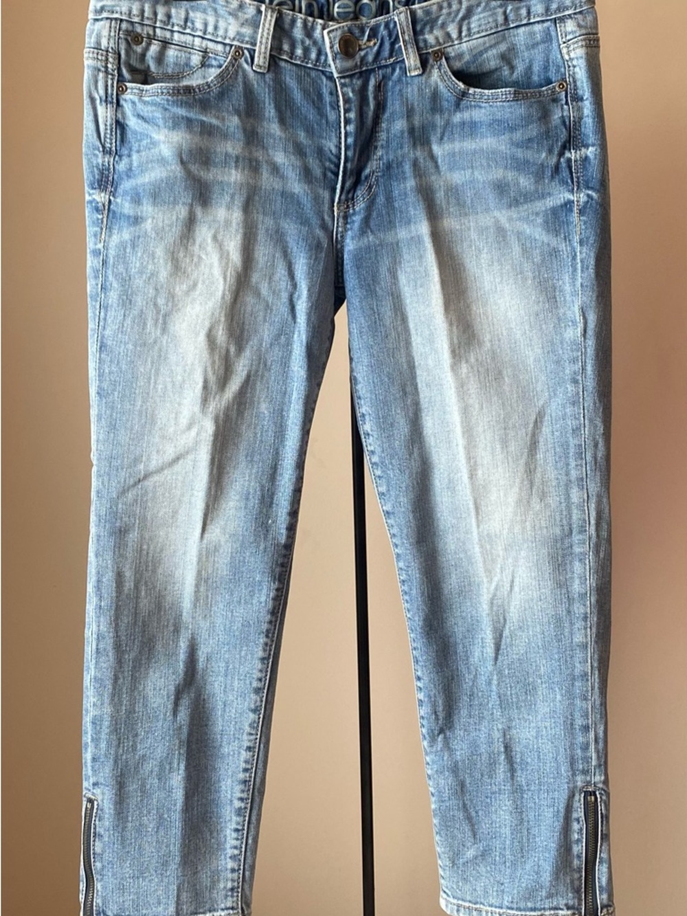 Calvin Klein Jeans Ultimate Skinny Women's Capri's Ankle Zip Cuffs Size 29 Beach
